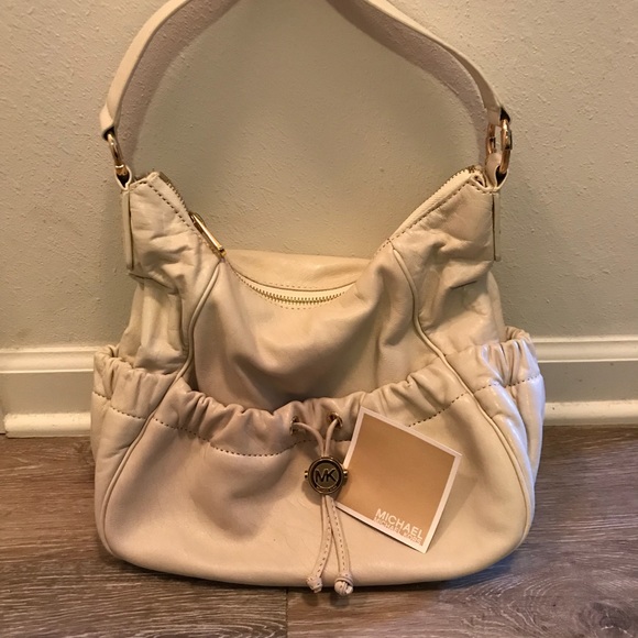 Michael Kors Handbag - Picture 4 of 4